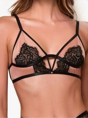 Hauty Lace & Mesh Bralette